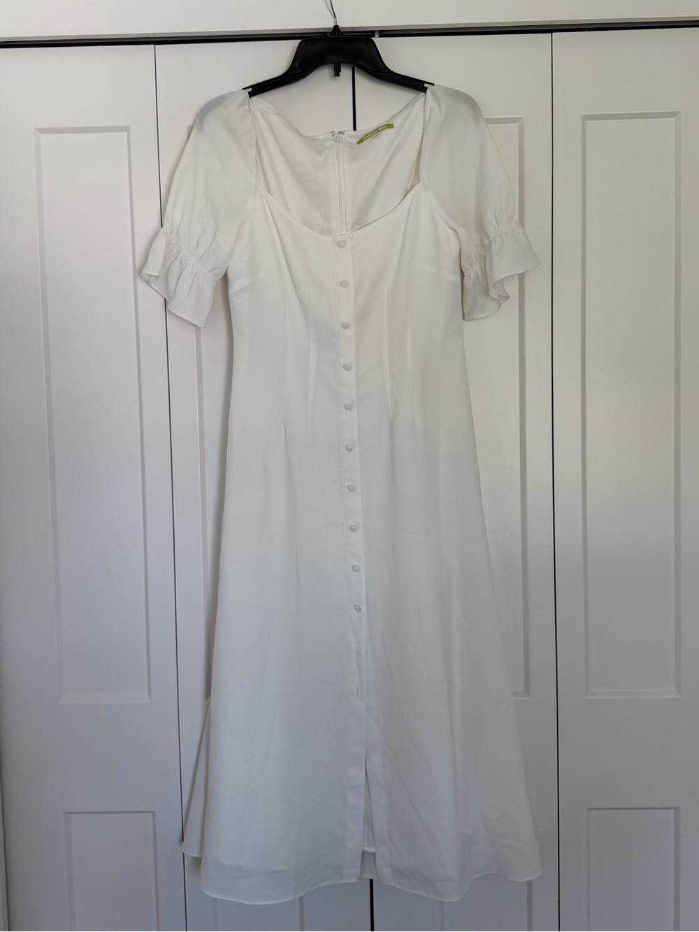 Gianni Bini White Button-Front Puff Sleeve Dress